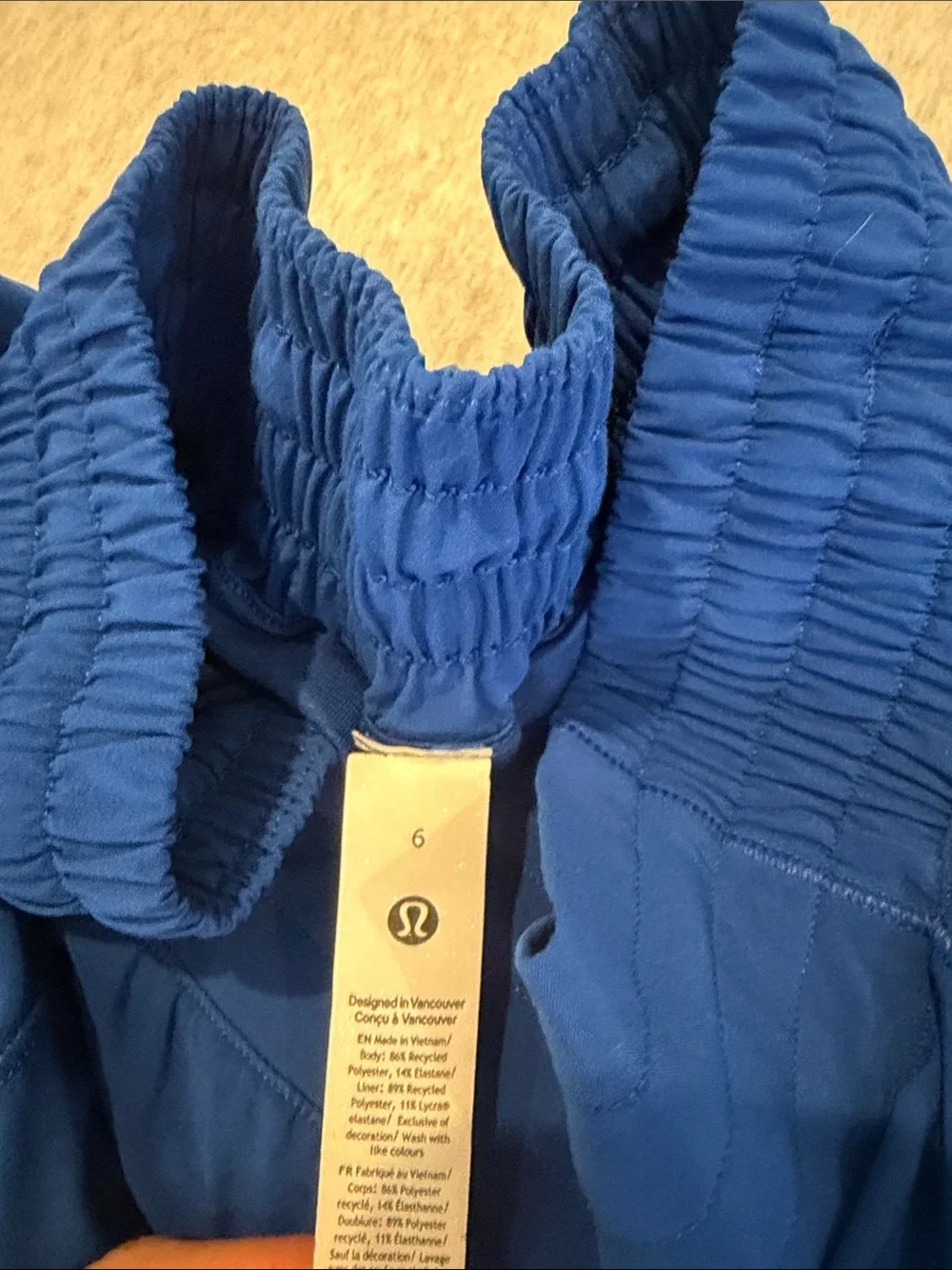 Lululemon Hotty hot short-HR/4”/size 6 royal blue color w/ liner - Picture 2 of 4